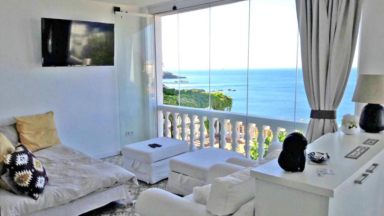 Breathtaking Costabrava Seaview Apartment 5M Beach - Casa Artevida Roses Bagian luar foto
