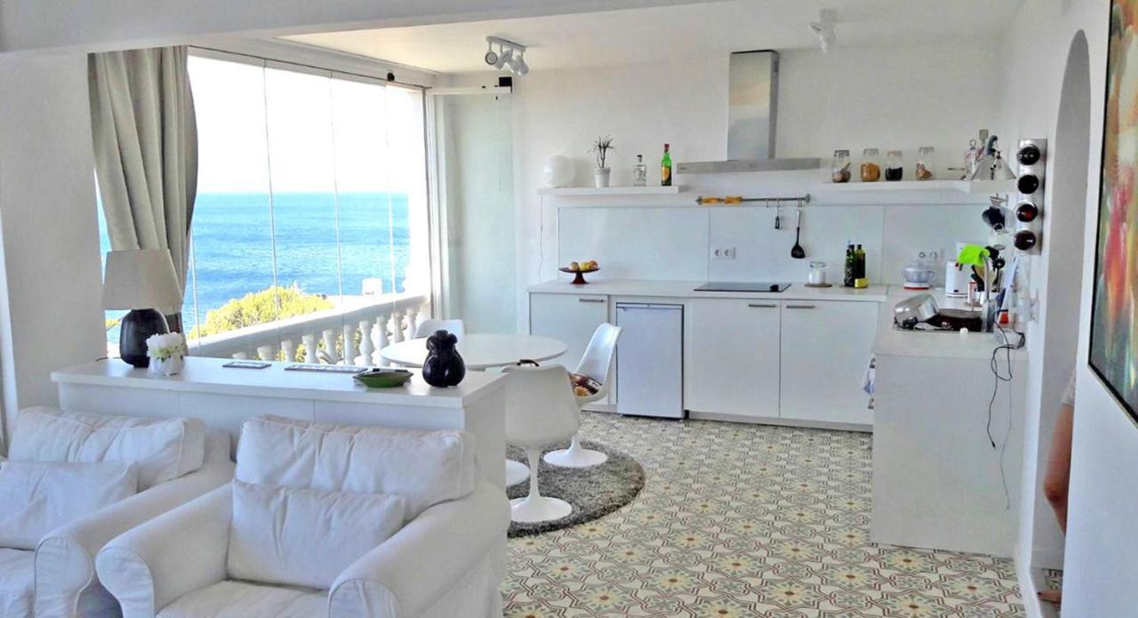 Breathtaking Costabrava Seaview Apartment 5M Beach - Casa Artevida Roses Bagian luar foto